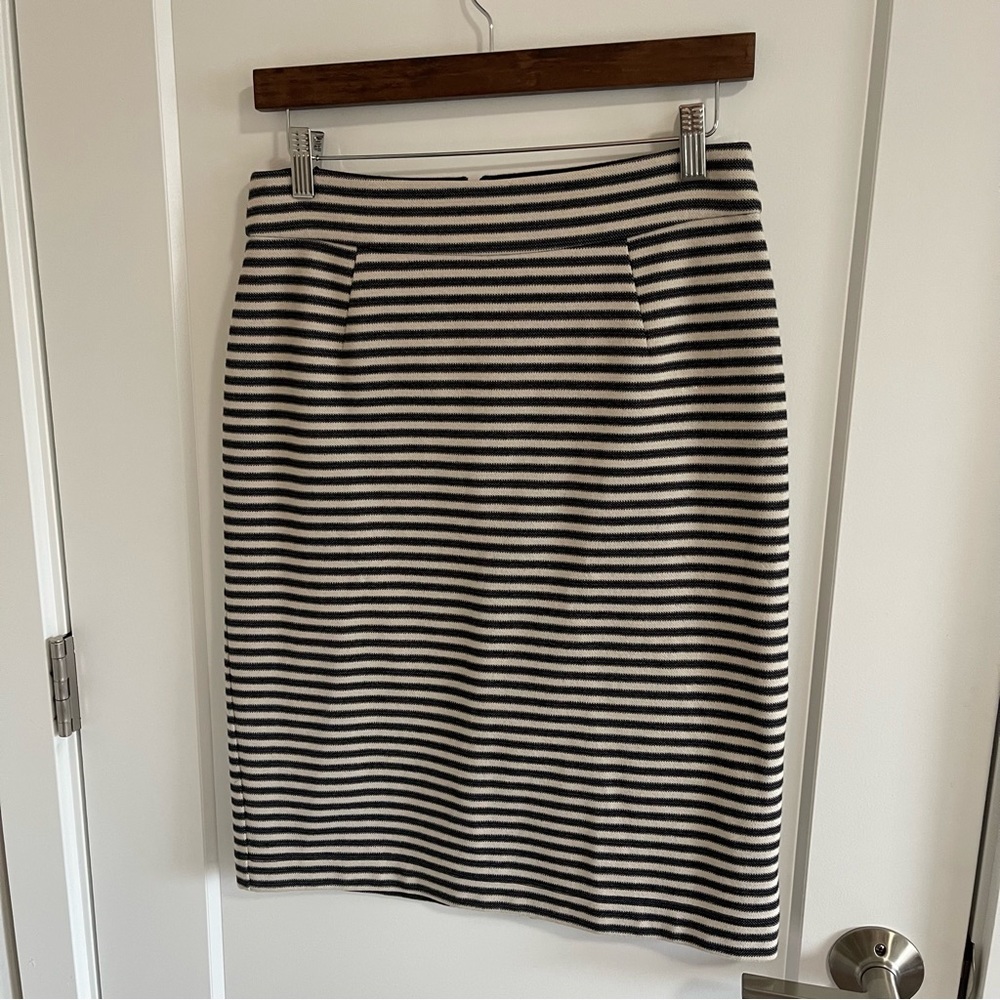 banana republic pencil skirt
